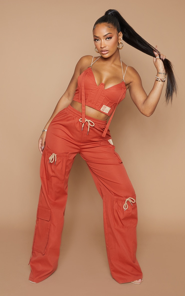 PRETTYLITTLETHING Shape Wide rust cargo joggers with pockets detail image 1