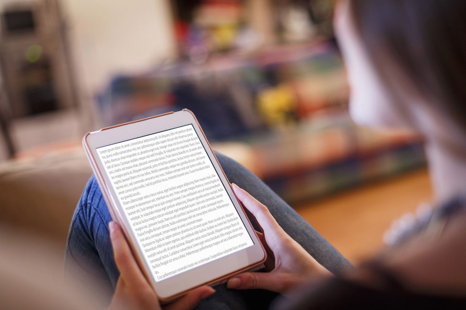 10 Reasons Why You Should Buy an E-Reader for School