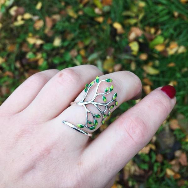 Elegant Olive Tree Ring