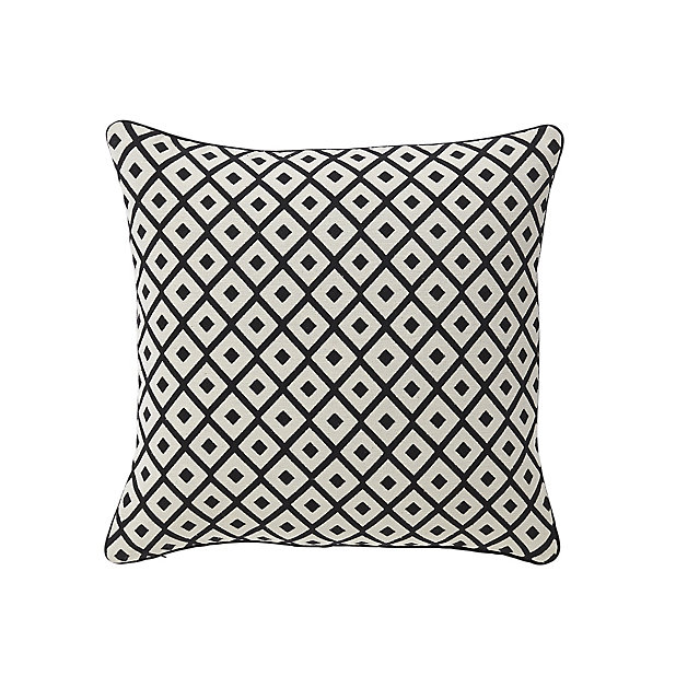 Misore Patterned Black & white Cushion (L)40cm x (W)40cm | DIY at B&Q