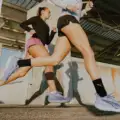 Vom Fitnessstudio auf die Straße: Vielseitige Sporthemden für Frauen bei Sportwerk