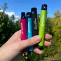 Nachhaltiges Dampfen leicht gemacht mit wiederaufladbaren Batterien und fruchtigen CBD-Vape-Pods