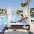 Évadez-vous au paradis grâce à ces hôtels haut de gamme en bord de mer réservés aux adultes