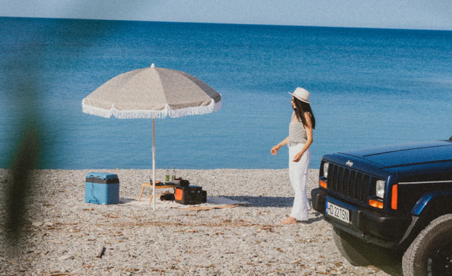 Jackery portable power for beach activities