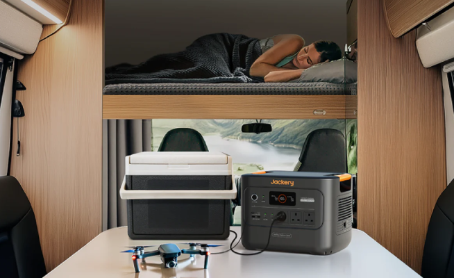 Jackery solar generator supporting a caravan trip