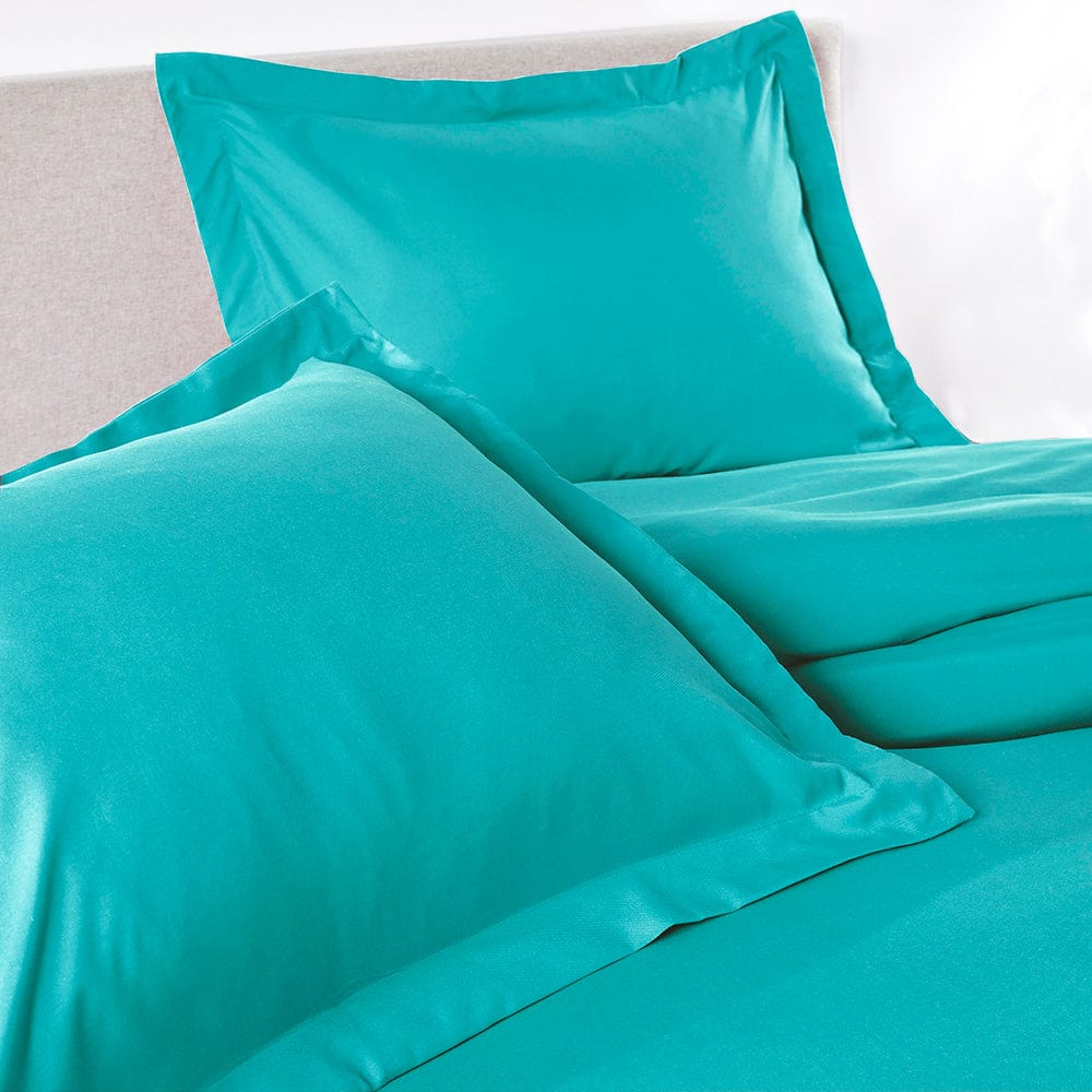 Tiki Turquoise duvet cover product render