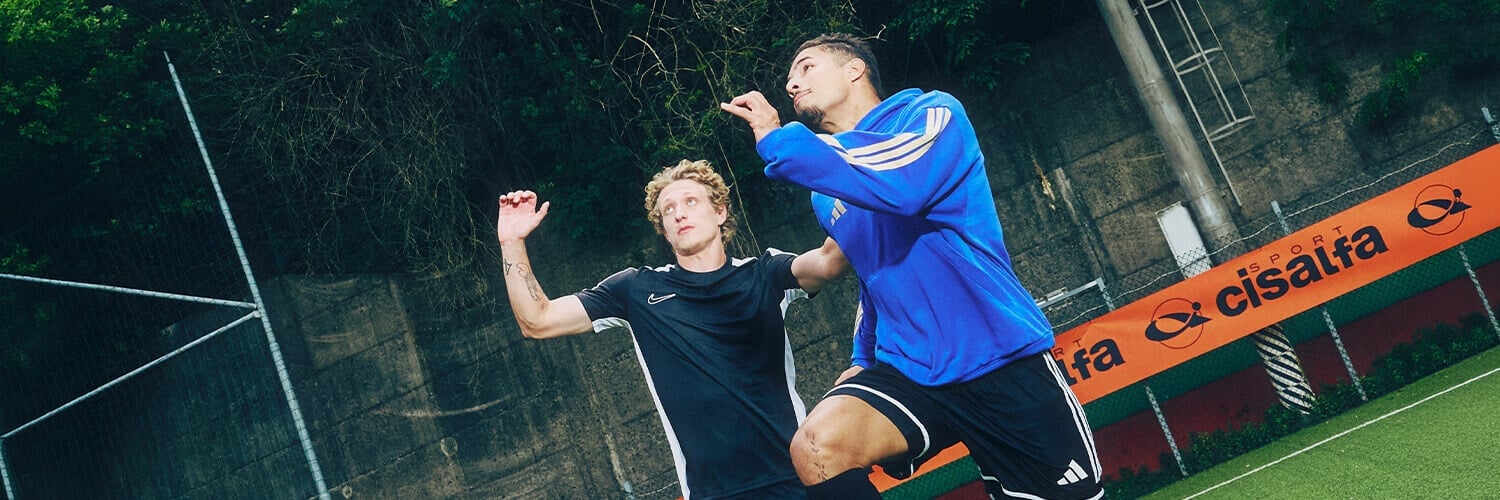 Scena di calcio all'aperto