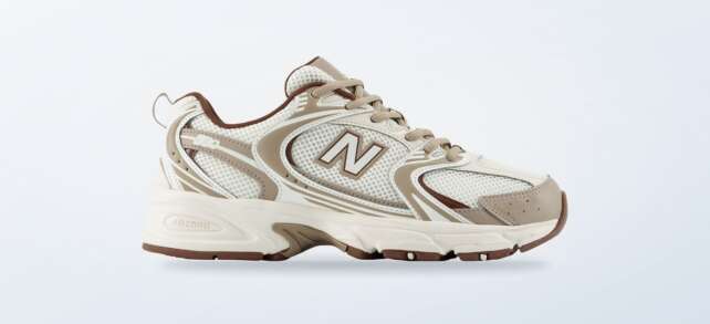 Sneaker New Balance 530 W fotografata singolarmente