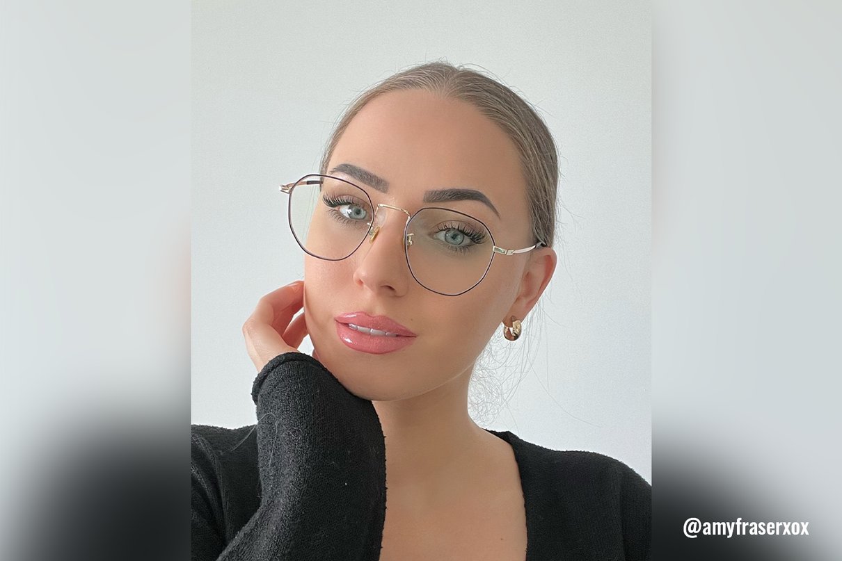 Model wearing Sarah geometric Fytoo Global glasses