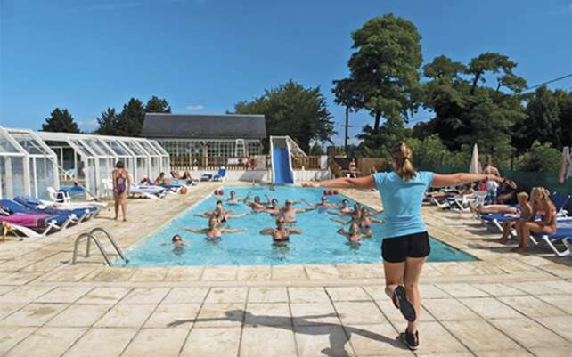 Swimming pool area at Domaine de Drancourt holiday park